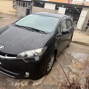 Toyota Wish, 2014