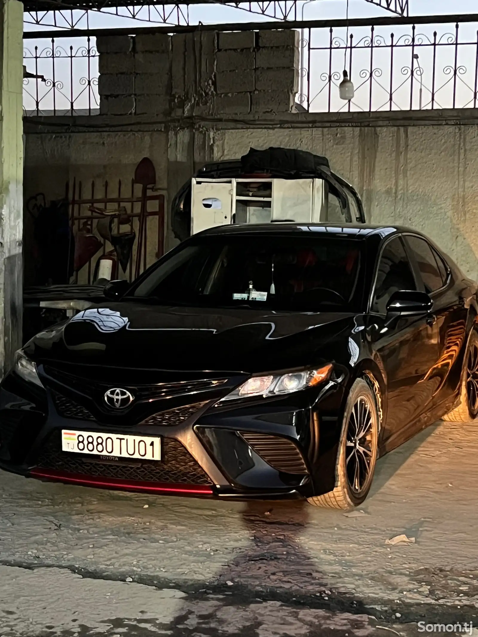 Toyota Camry, 2018-1