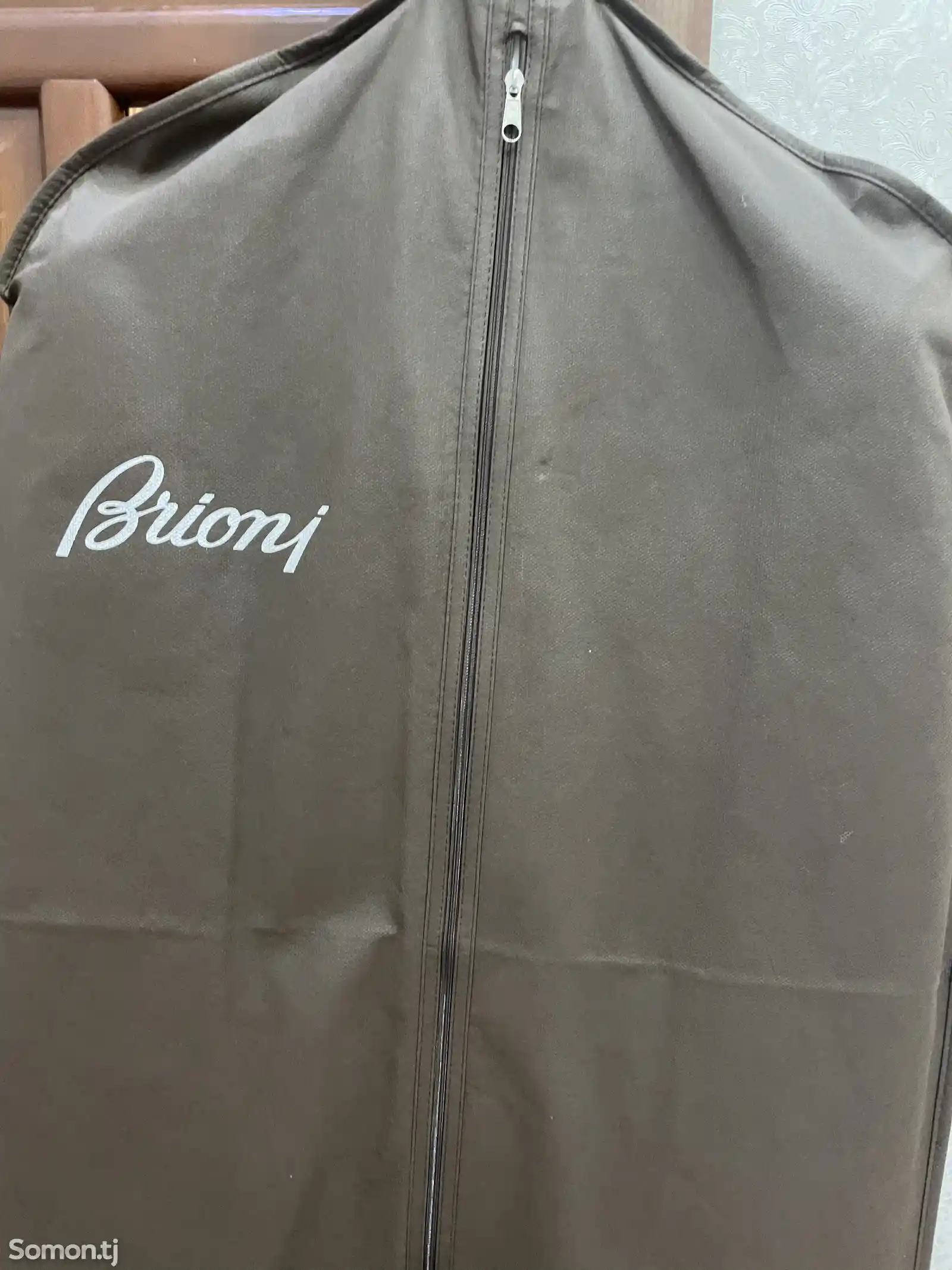 Костюм и брюки от фирмы Brioni-4