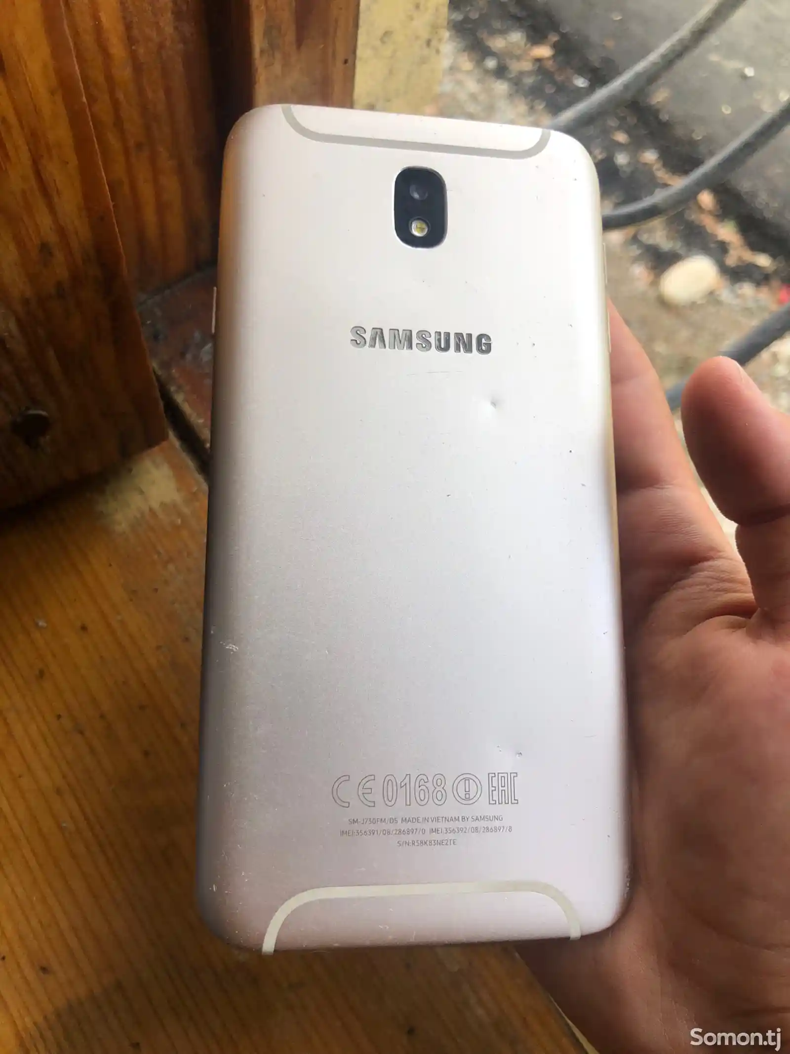 Samsung Galaxy J7 2017 sm-j730-4