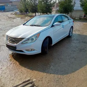 Hyundai Sonata, 2010