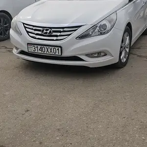 Hyundai Sonata, 2010