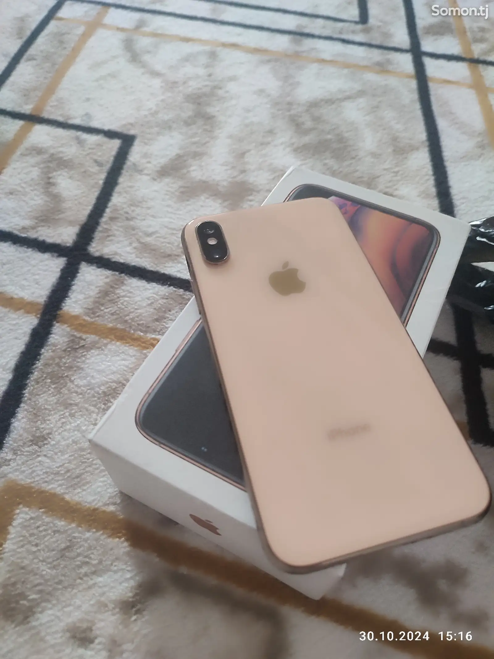 Apple iPhone Xs, 64 gb, Gold-1