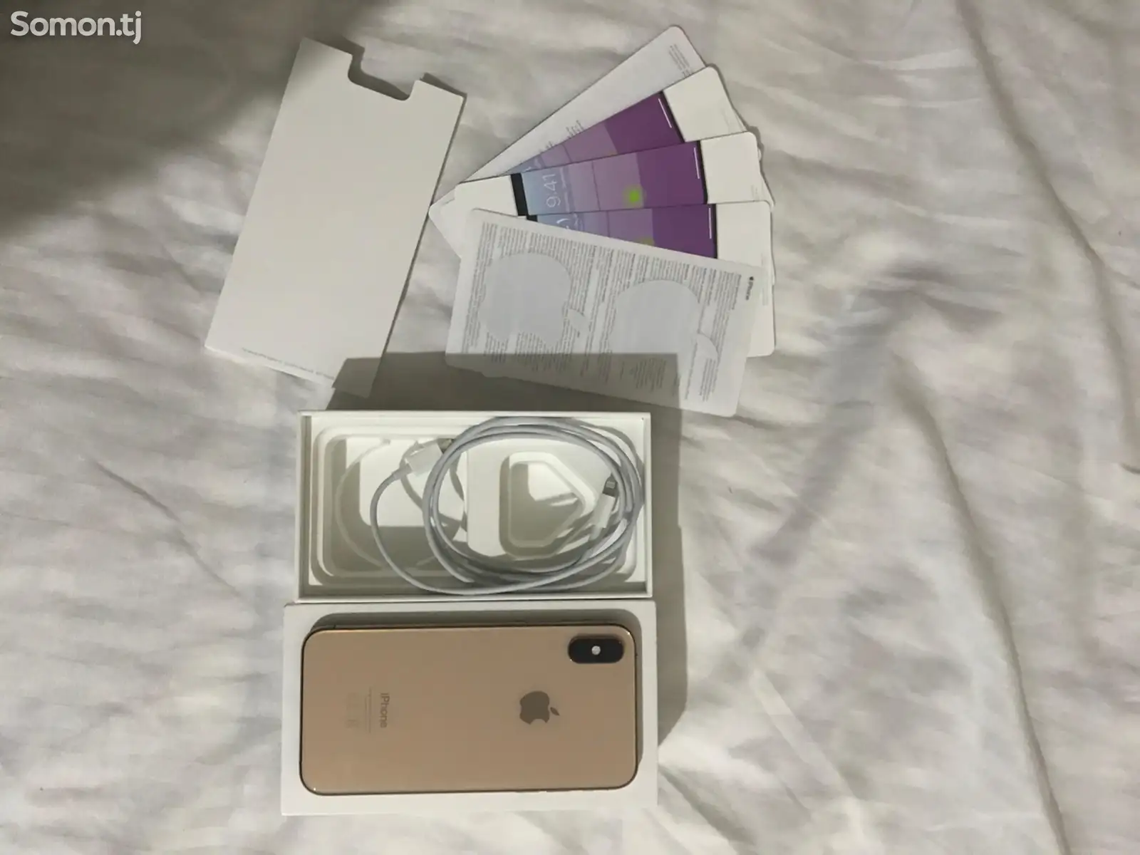 Apple iPhone Xs, 256 gb, Gold-1