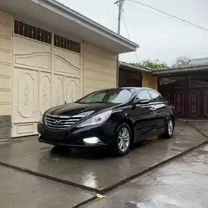 Hyundai Sonata, 2010