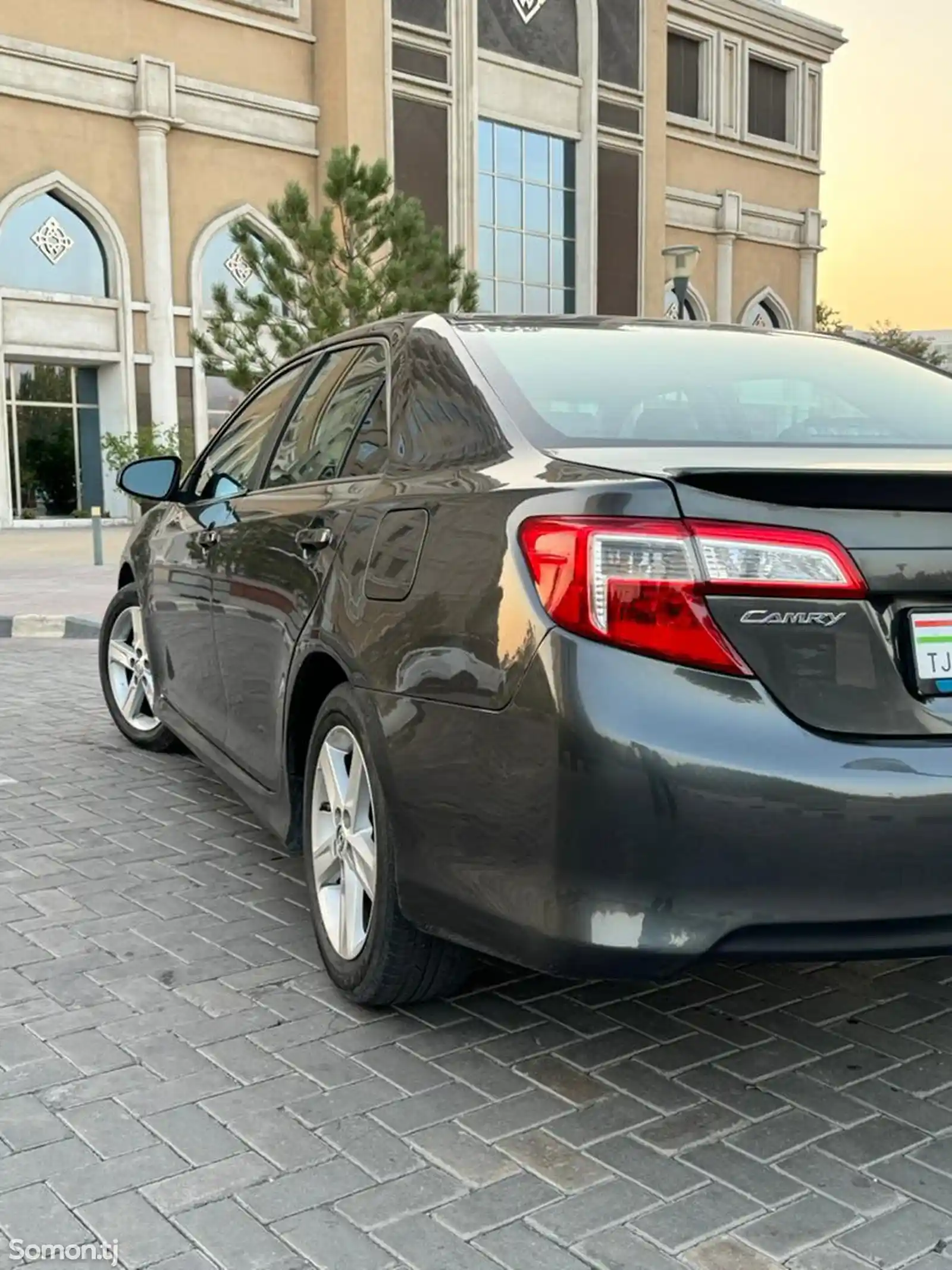 Toyota Camry, 2013-3