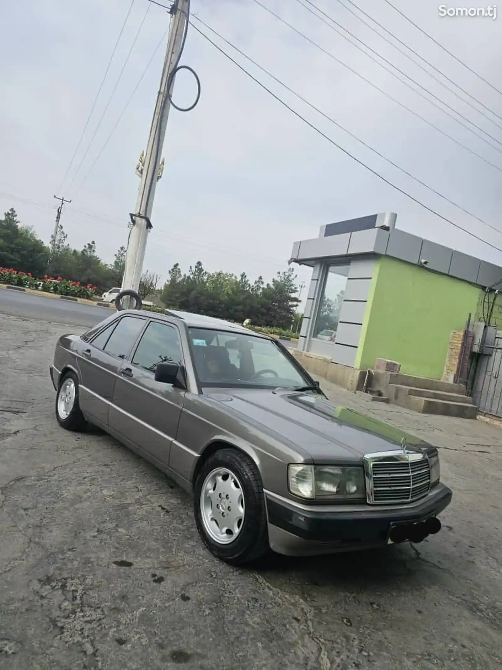 Mercedes-Benz W201, 1990-1