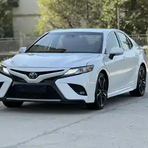 Toyota Camry, 2019