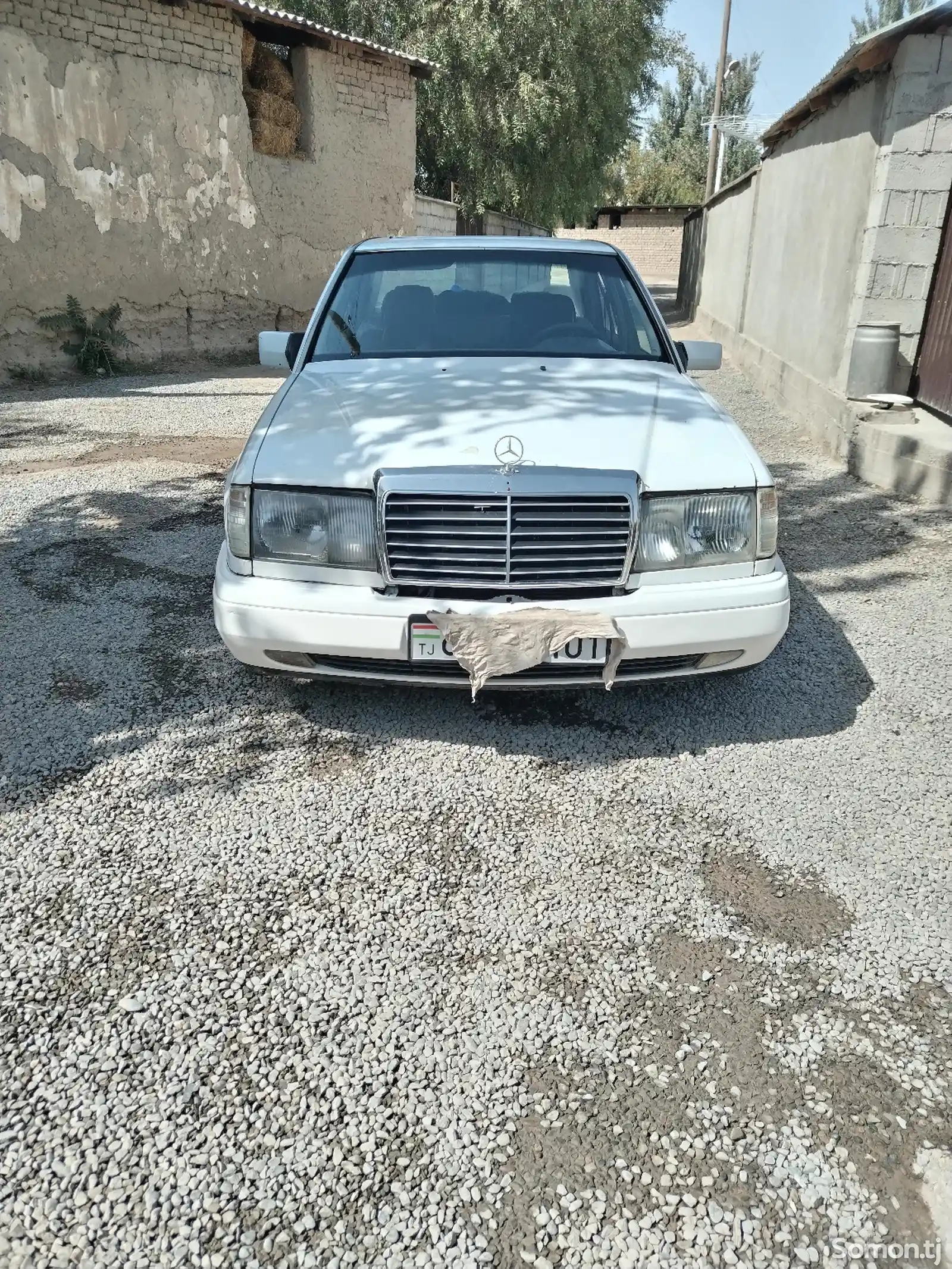 Mercedes-Benz W124, 1990-1