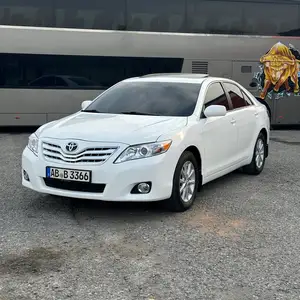 Toyota Camry, 2011