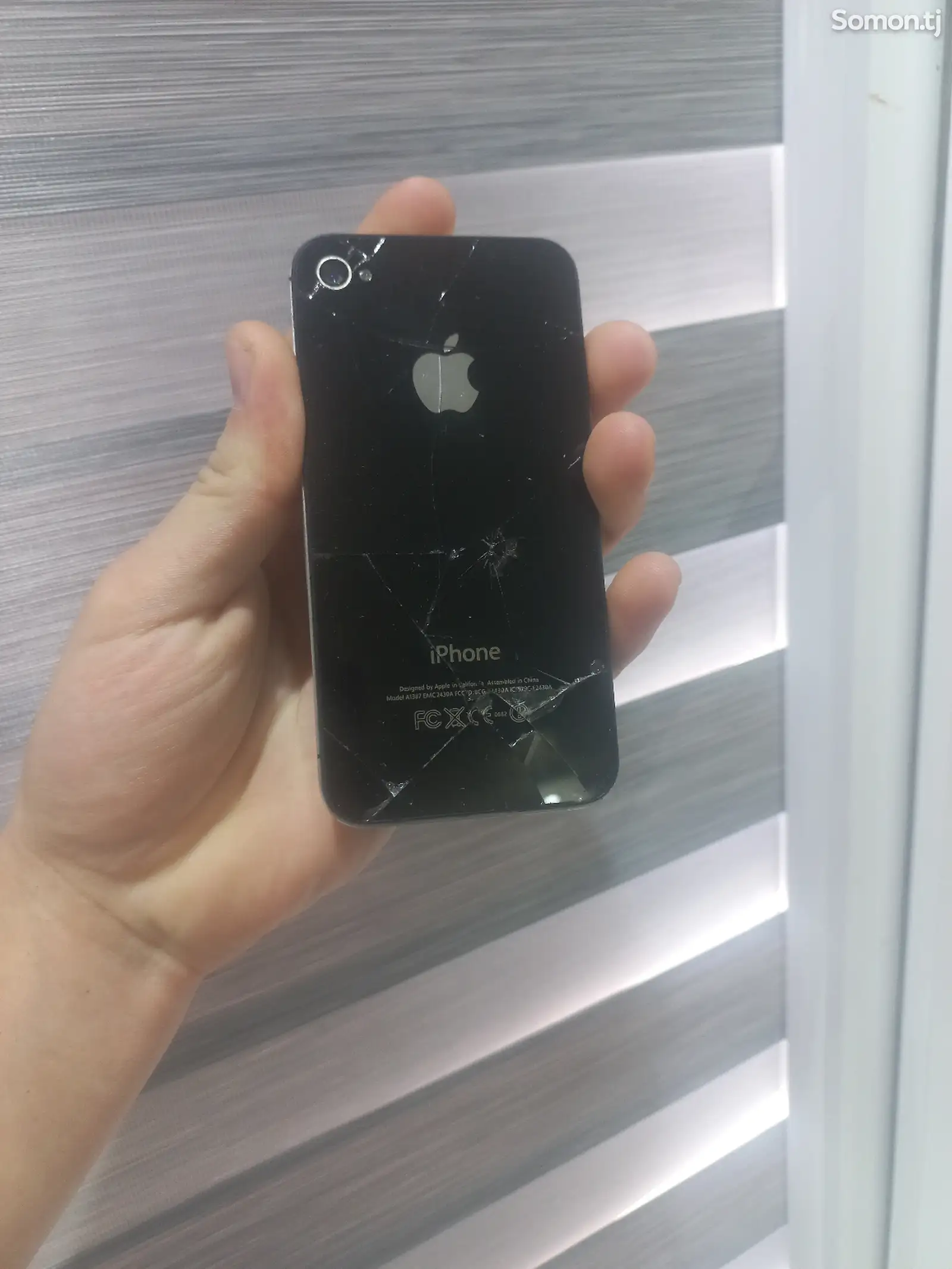 Apple iPhone 4s, 16 gb, Black на запчасти-1