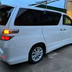 Toyota Vellfire, 2014