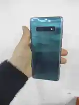 Samsung Galaxy S10 plus-2