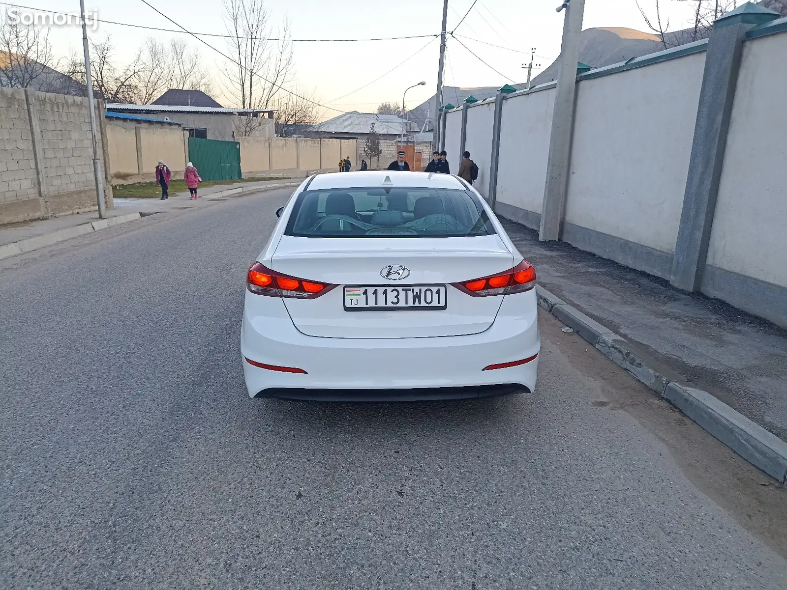 Hyundai Elantra, 2016-1