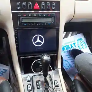 Автомагнитола на Mercedes-Benz