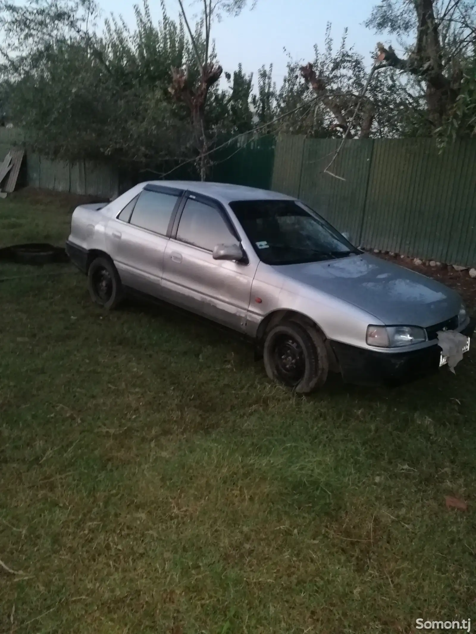 Hyundai Elantra, 1993-2