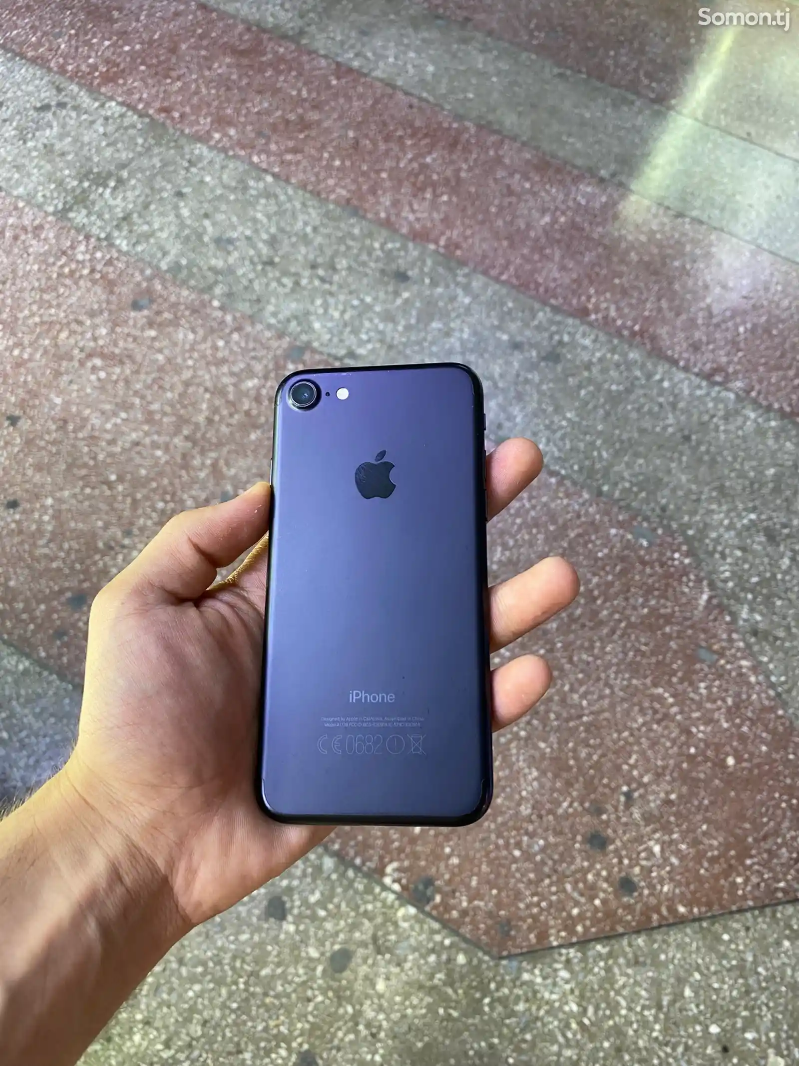 Apple iPhone 7, 32 gb-1