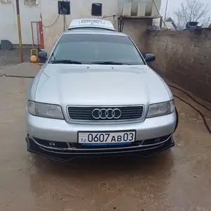 Audi A4, 1996