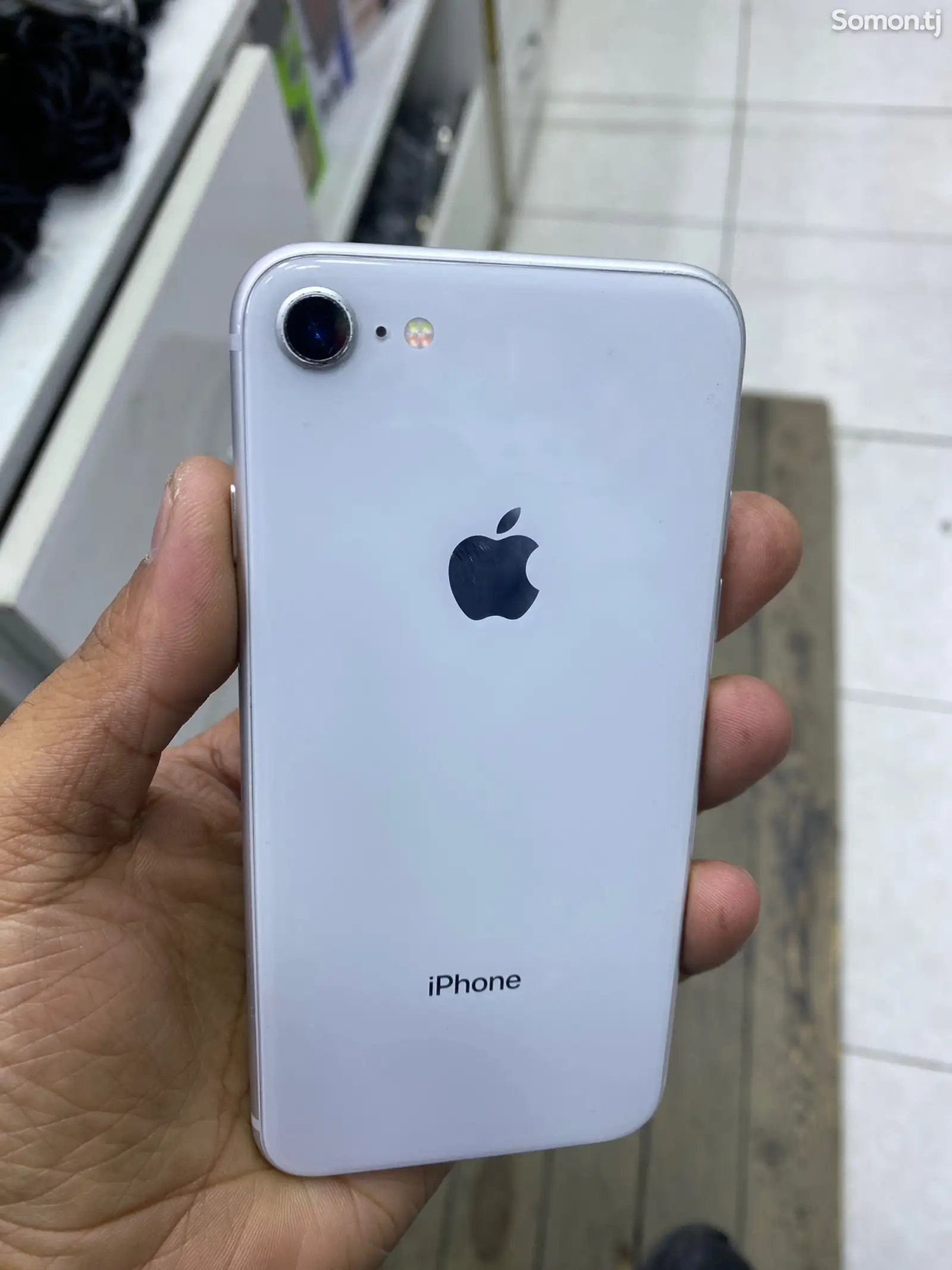 Apple iPhone 8, 64 gb, Silver-1