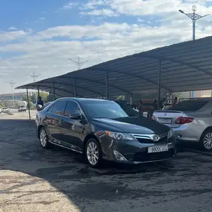 Toyota Camry, 2012