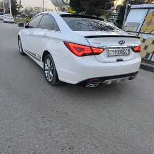 Hyundai Sonata, 2012