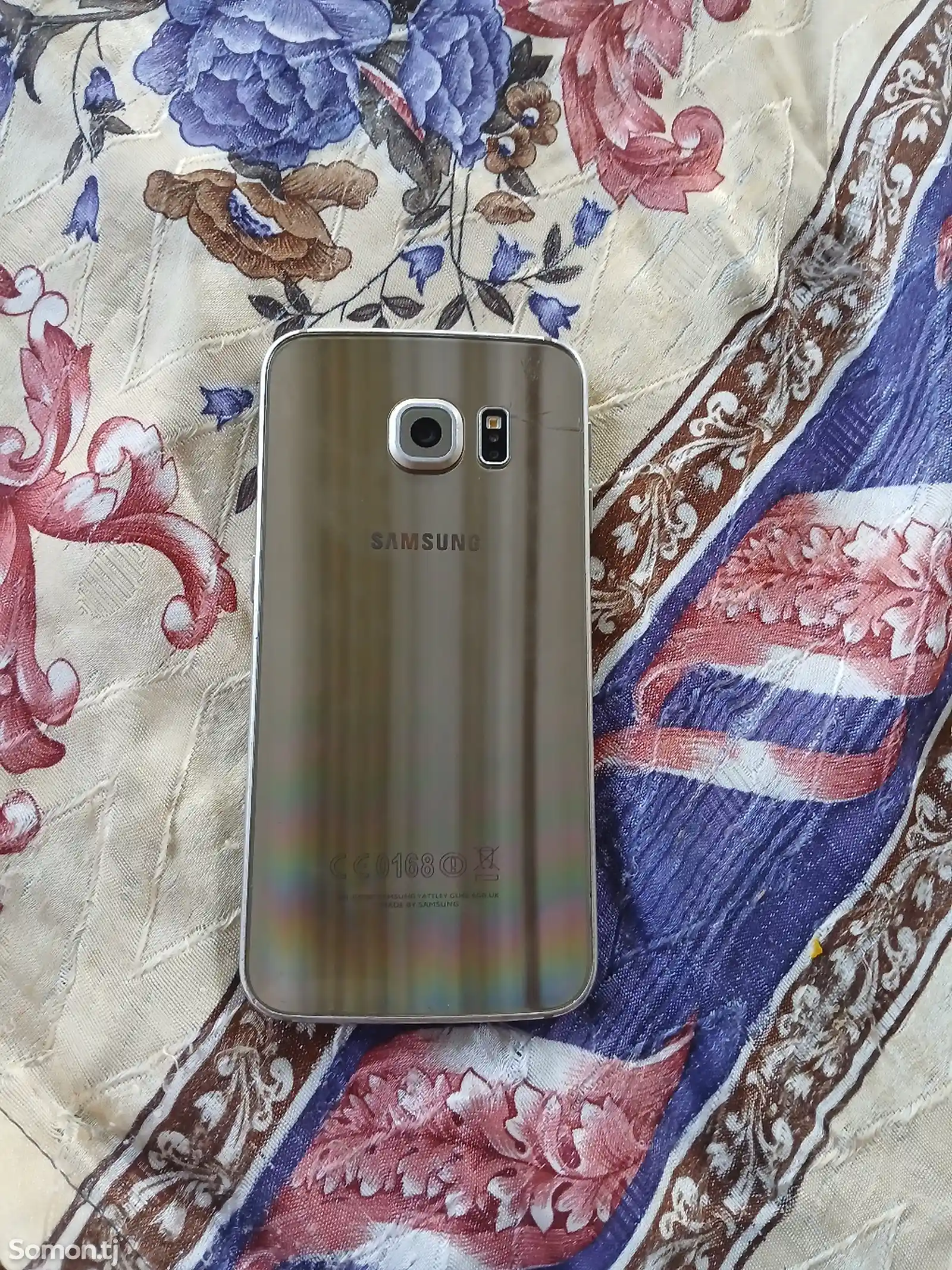 Samsung Galaxy S6 Edge-2