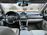 Toyota Camry, 2013-9