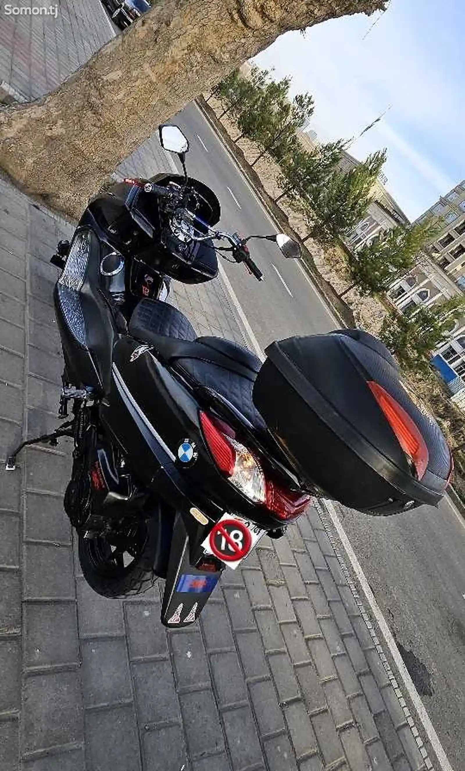 Скутер BMW-4