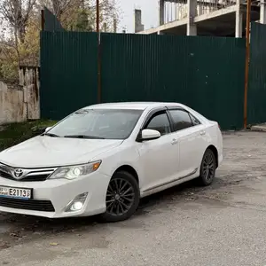 Toyota Camry, 2014