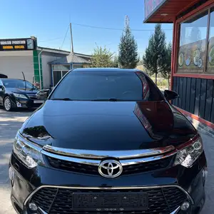 Toyota Camry, 2016