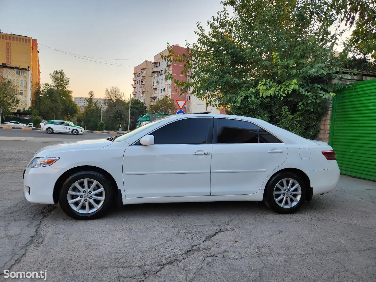 Toyota Camry, 2011-7