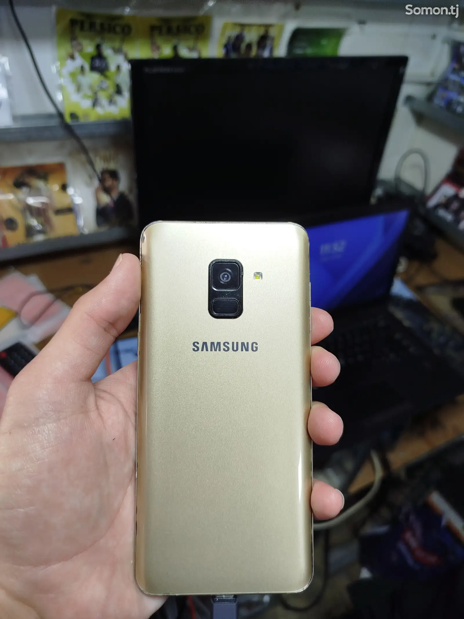 Samsung Galaxy A8-2