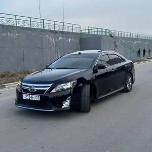 Toyota Camry, 2014