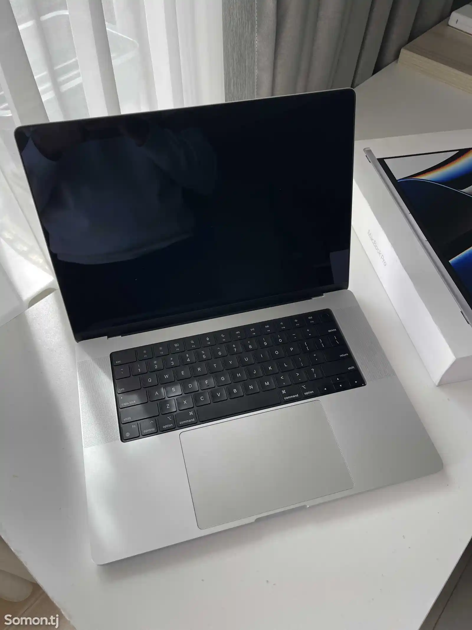 Ноутбук MacBook Pro 16 M1, 512gb-4