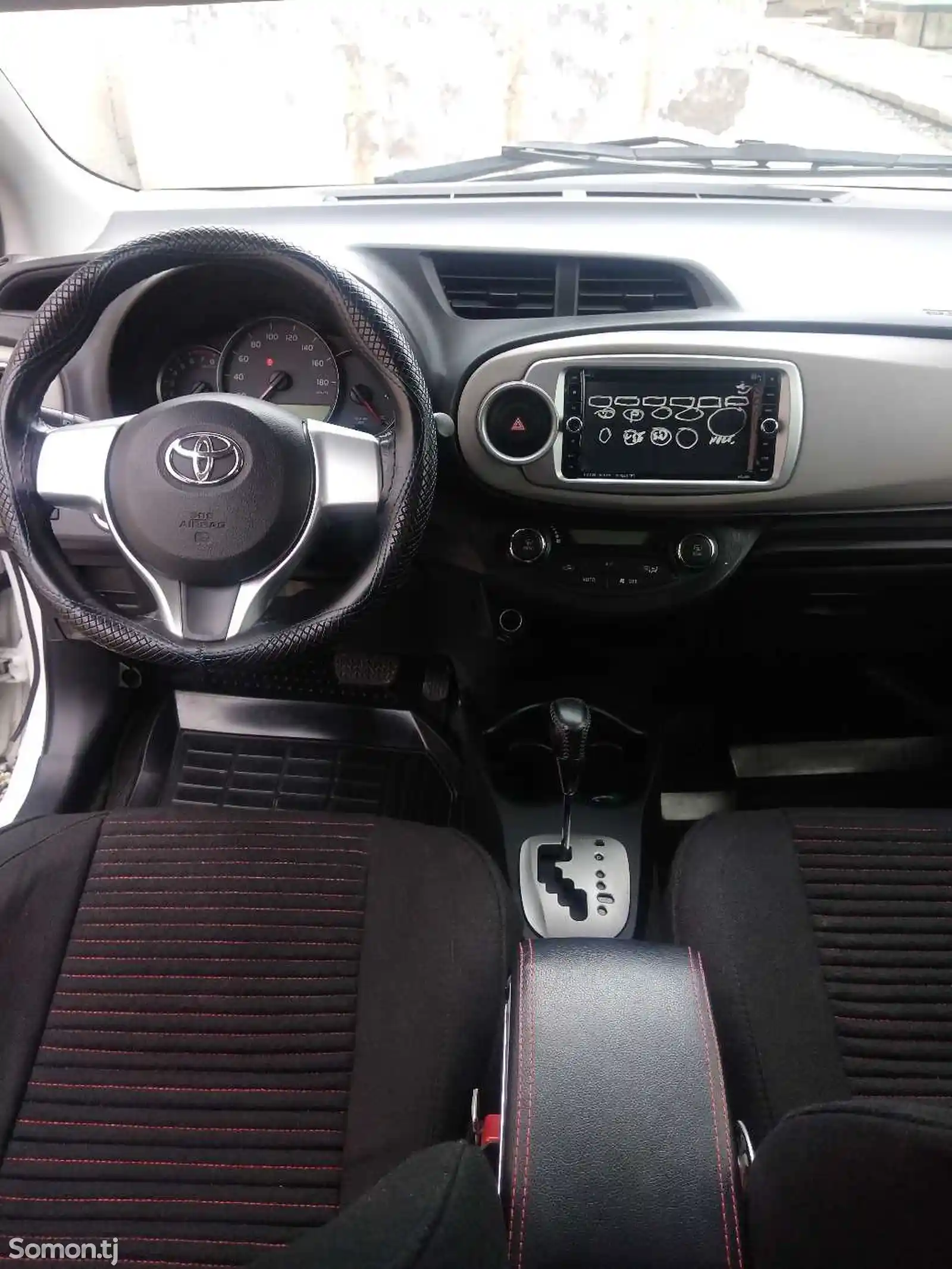 Toyota Vitz, 2012-4