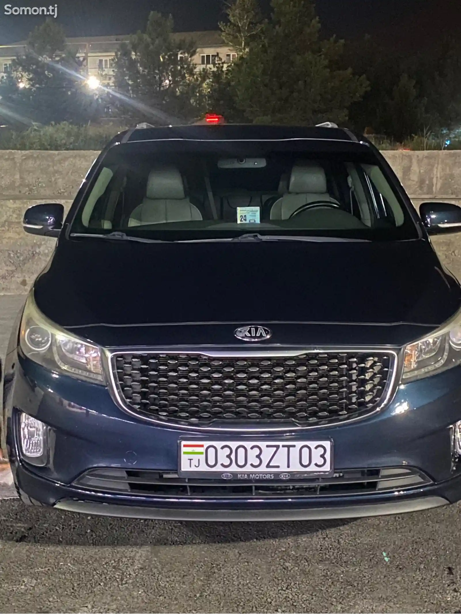 Kia Sedona, 2016-1