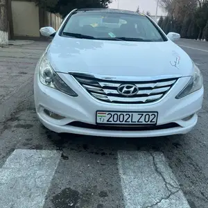 Hyundai Sonata, 2011