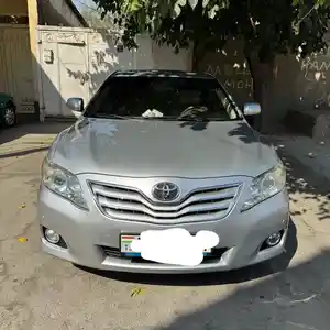 Toyota Camry, 2011