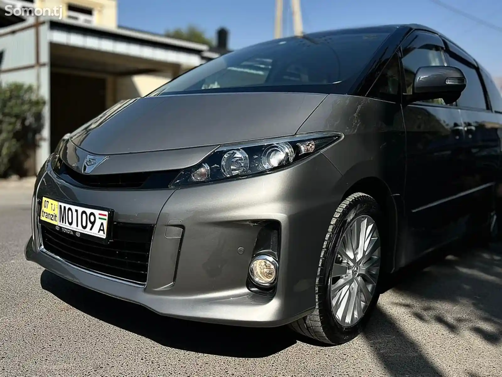 Toyota Estima, 2015-5