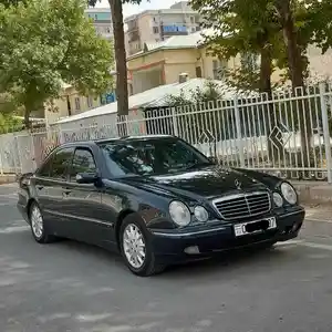 Mercedes-Benz E class, 2000