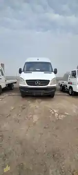 Mercedes benz sprinter-2