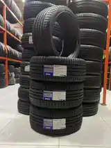 Шины и диски 245/40R18 Kinforest-4