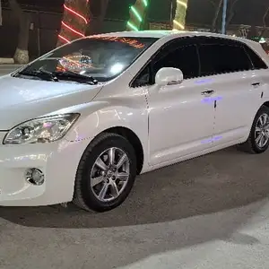 Toyota Mark X ZiO, 2011