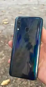 Samsung Galaxy A40-2