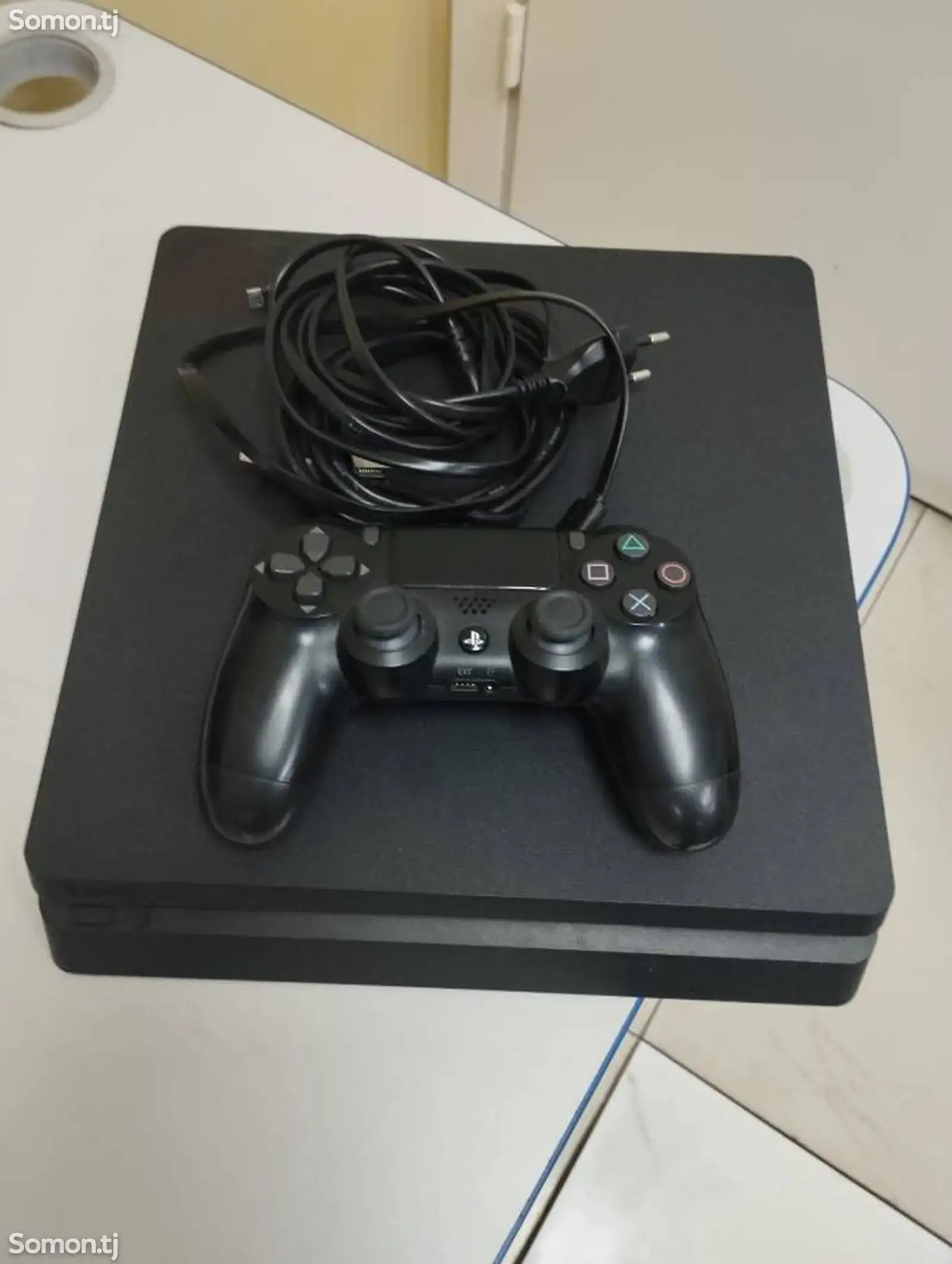 Игровая приставка Sony PlayStation 4 slim