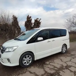 Nissan Serena, 2014