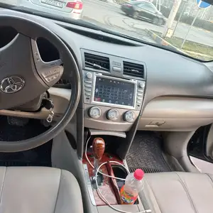 Toyota Camry, 2011