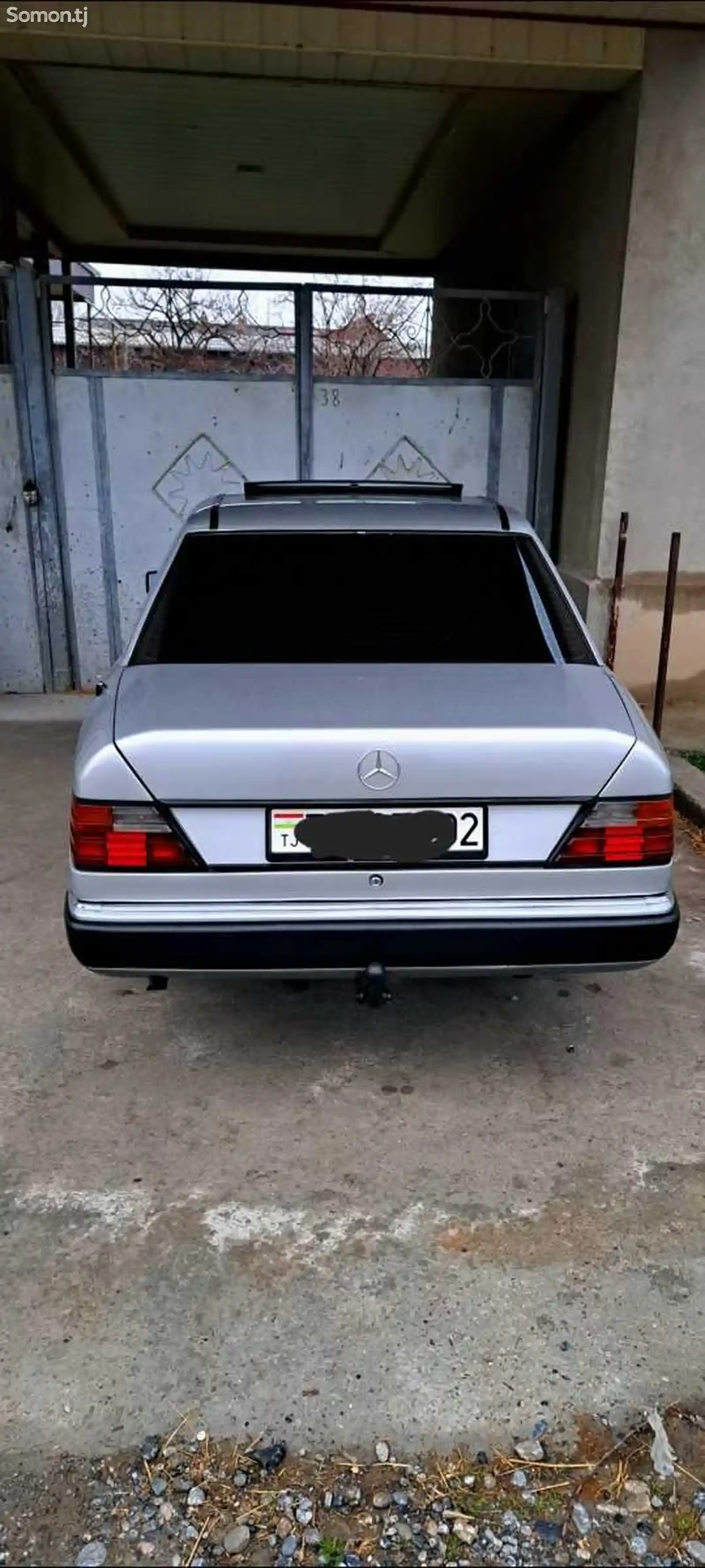 Mercedes-Benz W124, 1993-8