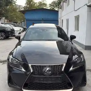 Lexus IS series, 2017