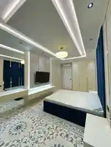 2-комн. квартира, 11 этаж, 95 м²,   Дом печать-4